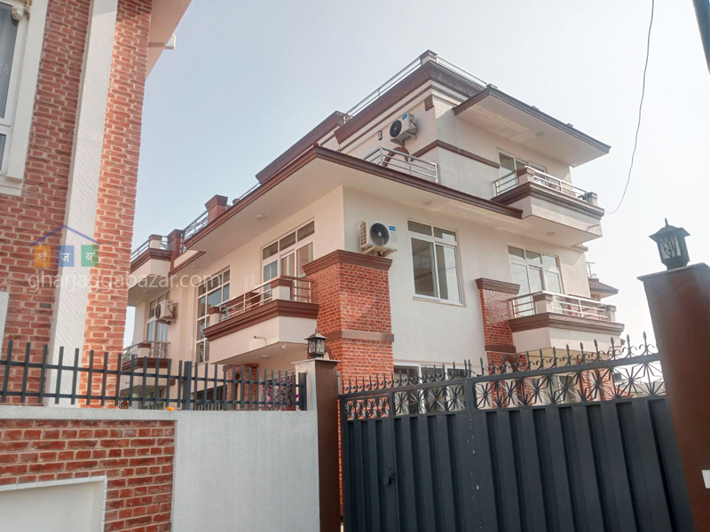 House on Sale at Pasikot